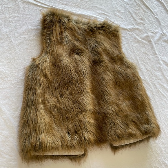 Cat & Jack - Little Kid Brown Faux Fur Vest - Picture 12 of 12